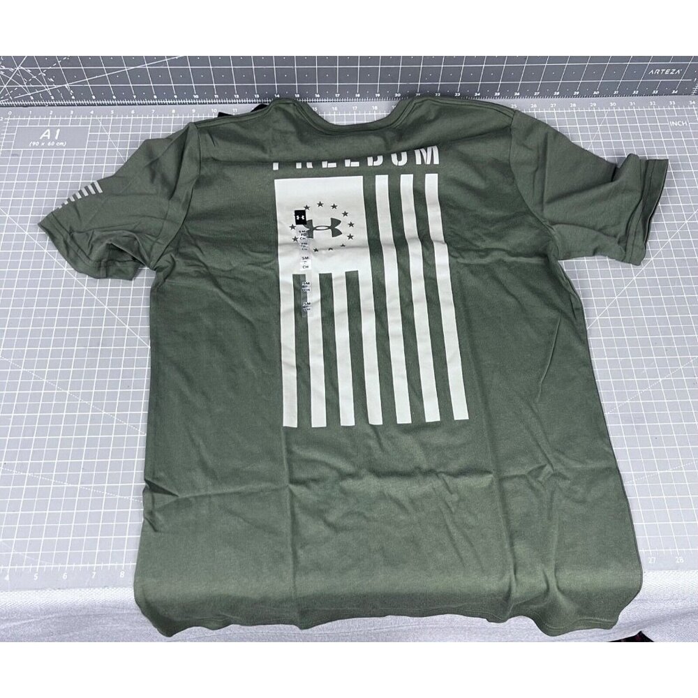 Men's Under Armour Freedom Flag Logo Tactical T Shirt NEW - Picture 2 of 7